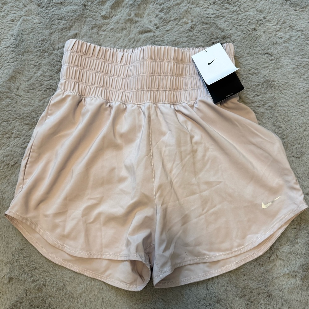 Nike Women’s Small high rise shorts